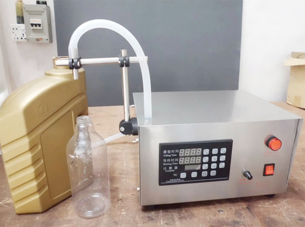 手動小型定量灌裝機